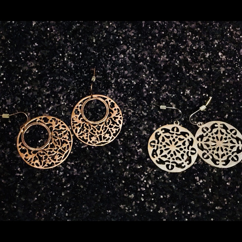 Medallion earrings - Picture 2 of 2